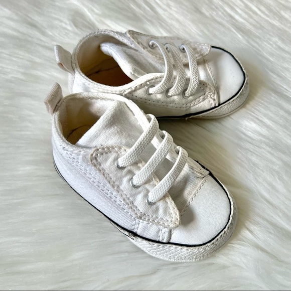 White infant converse runners - Picture 4 of 6